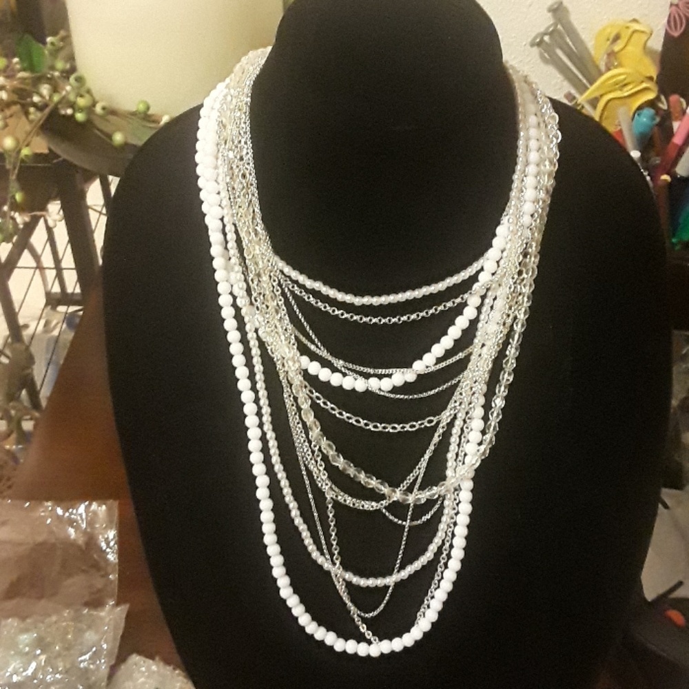 New APT9 multistrand white and silver necklace